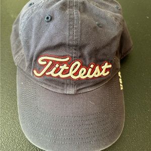 Titleist USA golf hat adjustable very good condition.